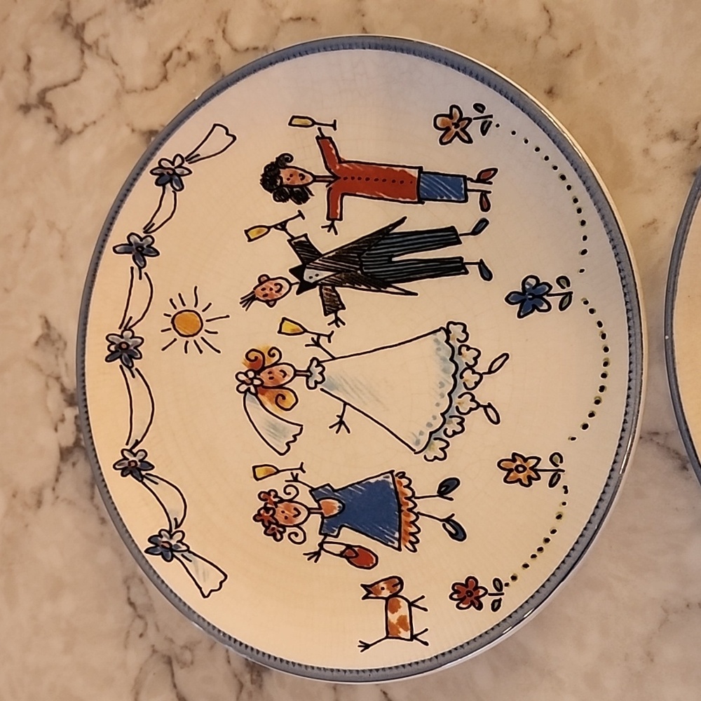 Vintage set of 2 plates